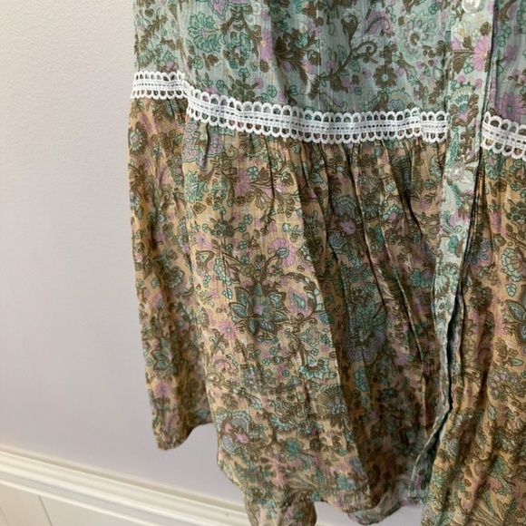 Cato Women’s Short Sleeve Green & Pink Button Up Floral Lace Blouse Sz L GUC - Picture 5 of 8